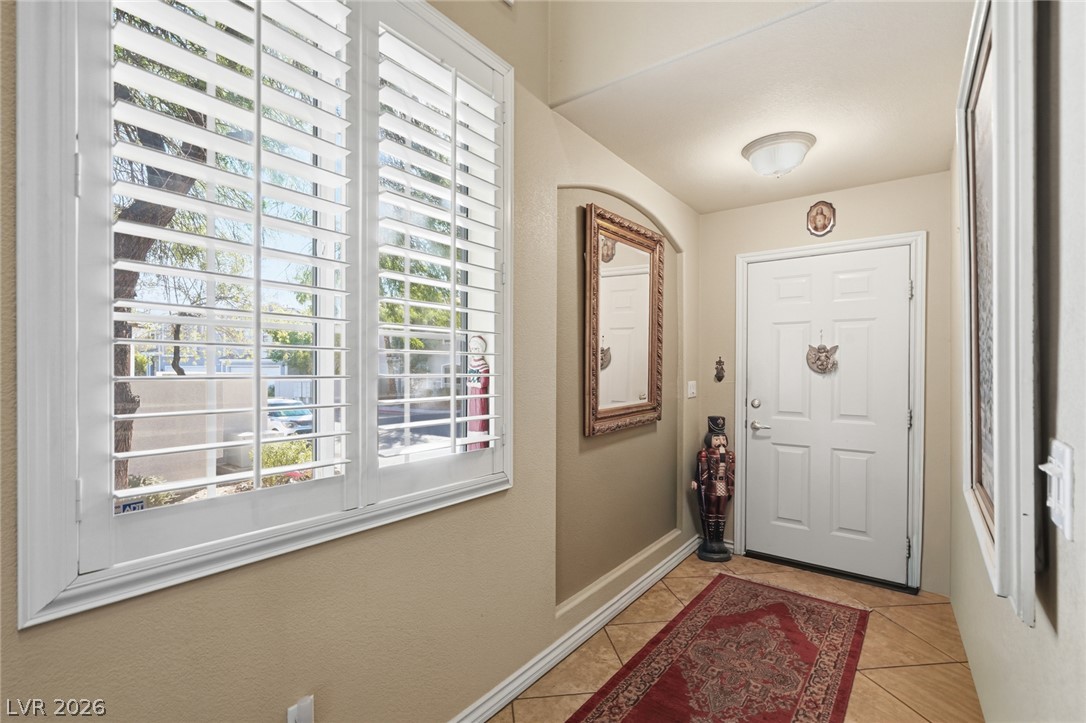 240 Integrity Ridge Drive Henderson, NV 89052 - Photo 4 of 36 Gallery Image 4
