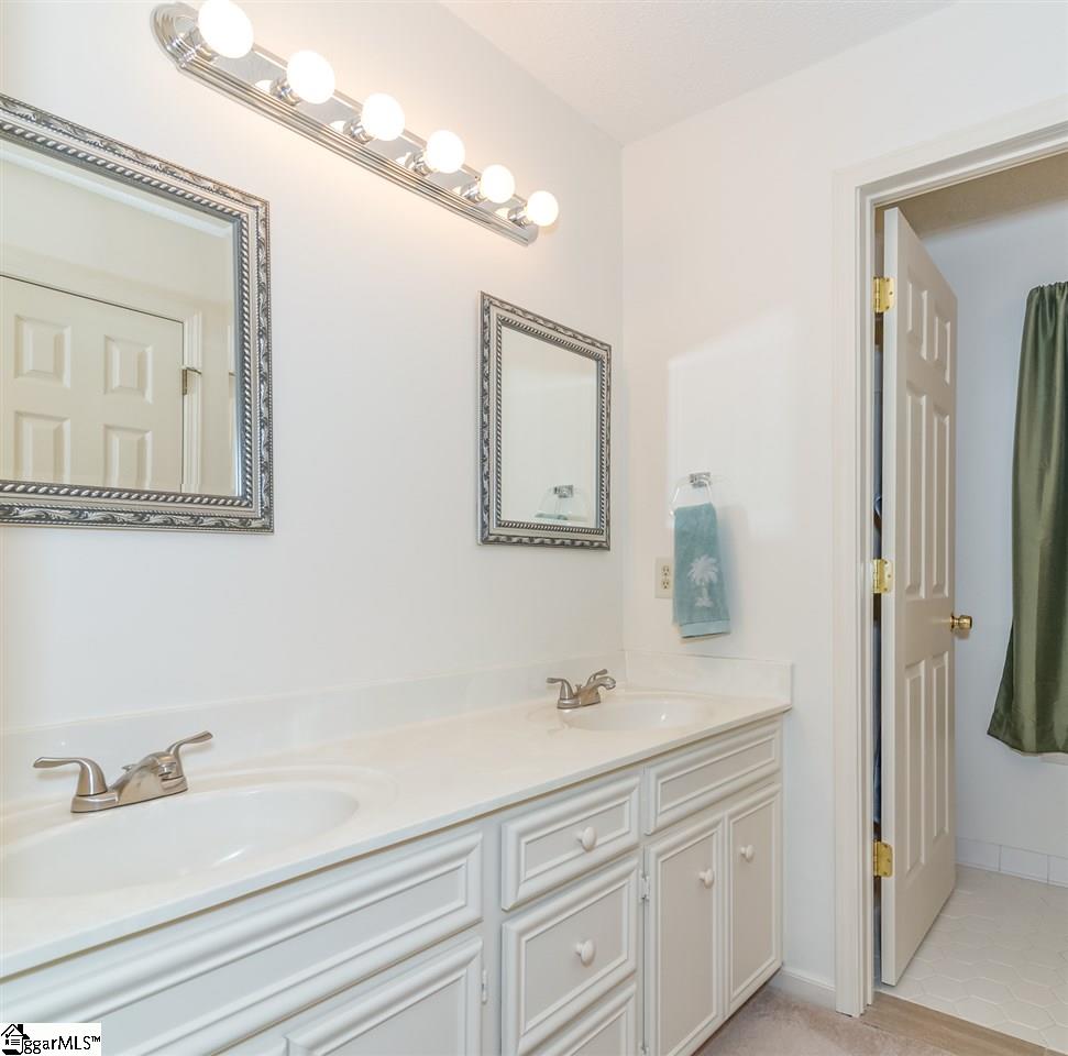 207 Roberts Farm Road Simpsonville, SC 29681 - Photo 17 of 35 Gallery Image 17