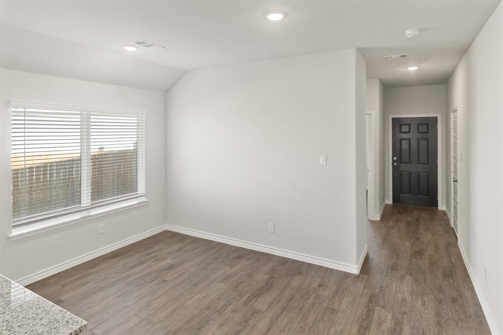 1104 Runway Road Fort Worth, TX 76131 - Photo 7 of 16