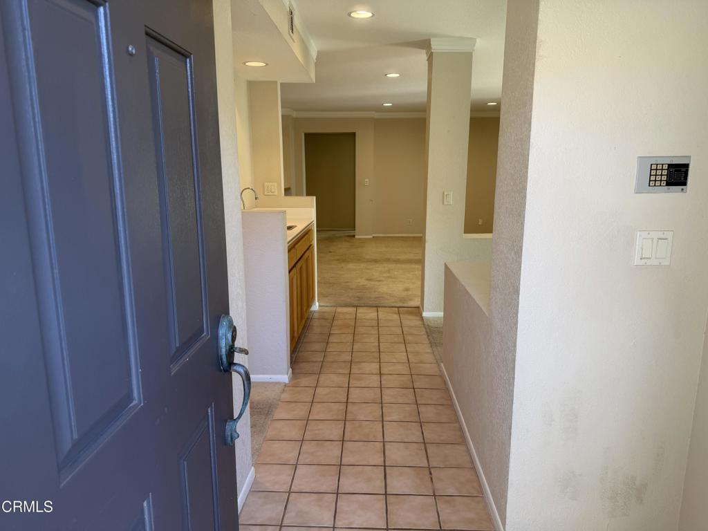 2232 Martinique Lane Oxnard, CA 93035 - Photo 9 of 64