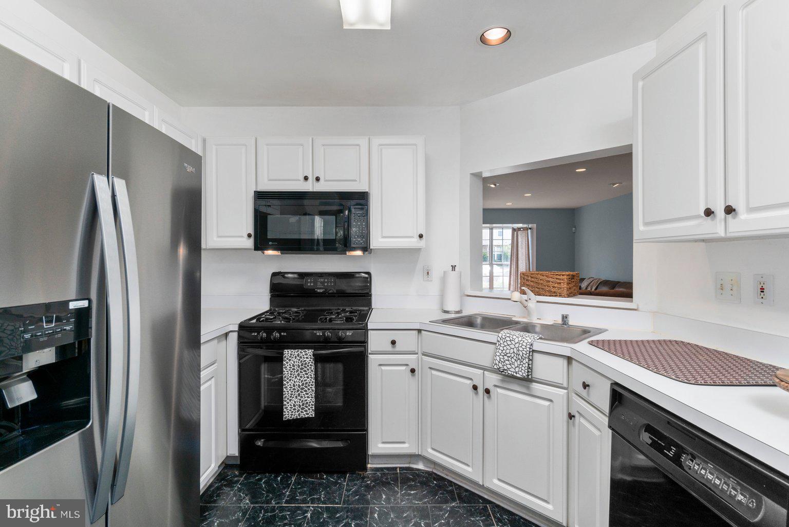 10940 Baskerville Road Reisterstown, MD 21136 - Photo 15 of 38 Kitchen