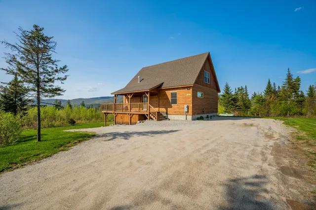 $699,900 | 27 2nd Street, Bethel, ME 04217