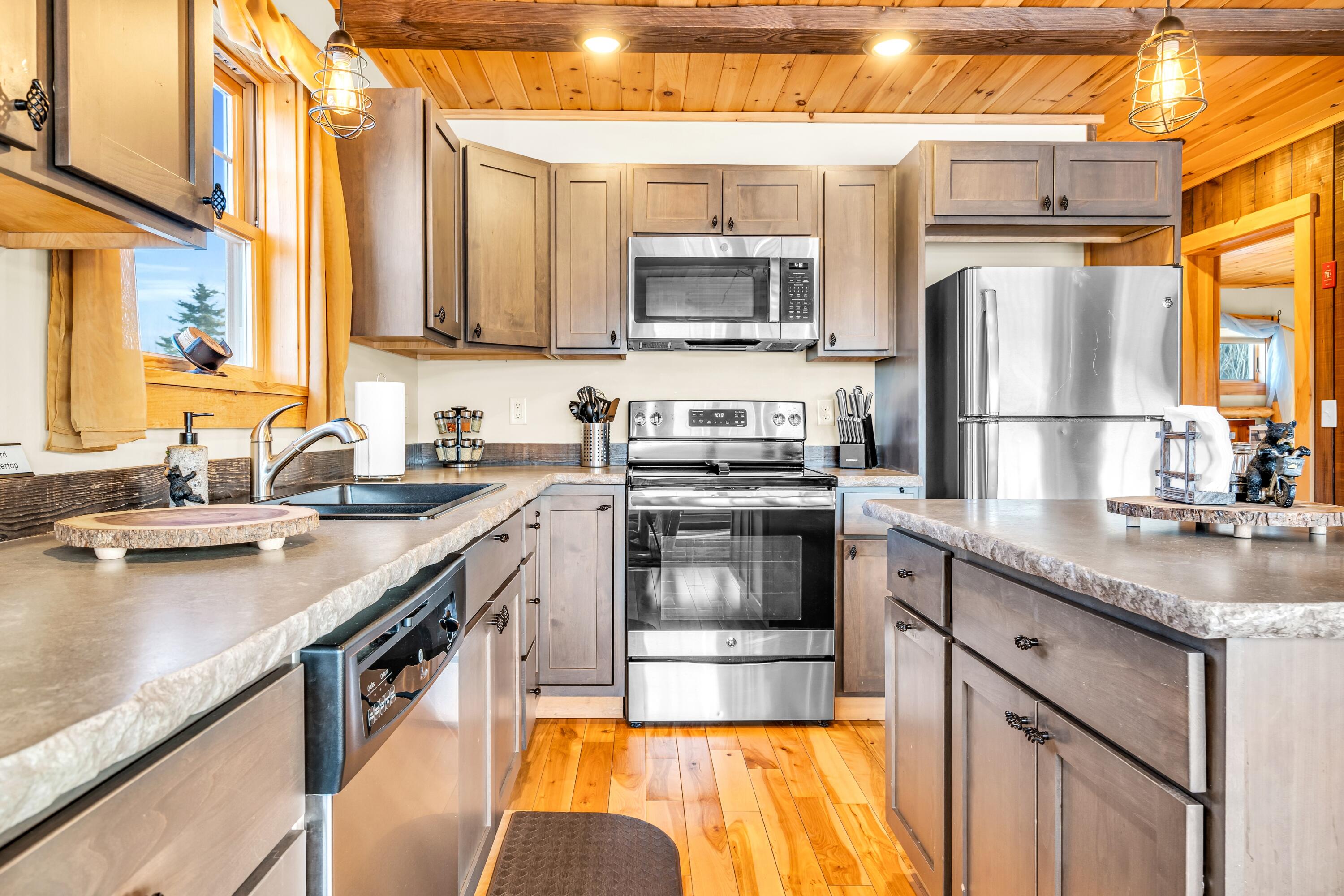 27 2nd Street Bethel, ME 04217 - Photo 10 of 50 55-DSC09628