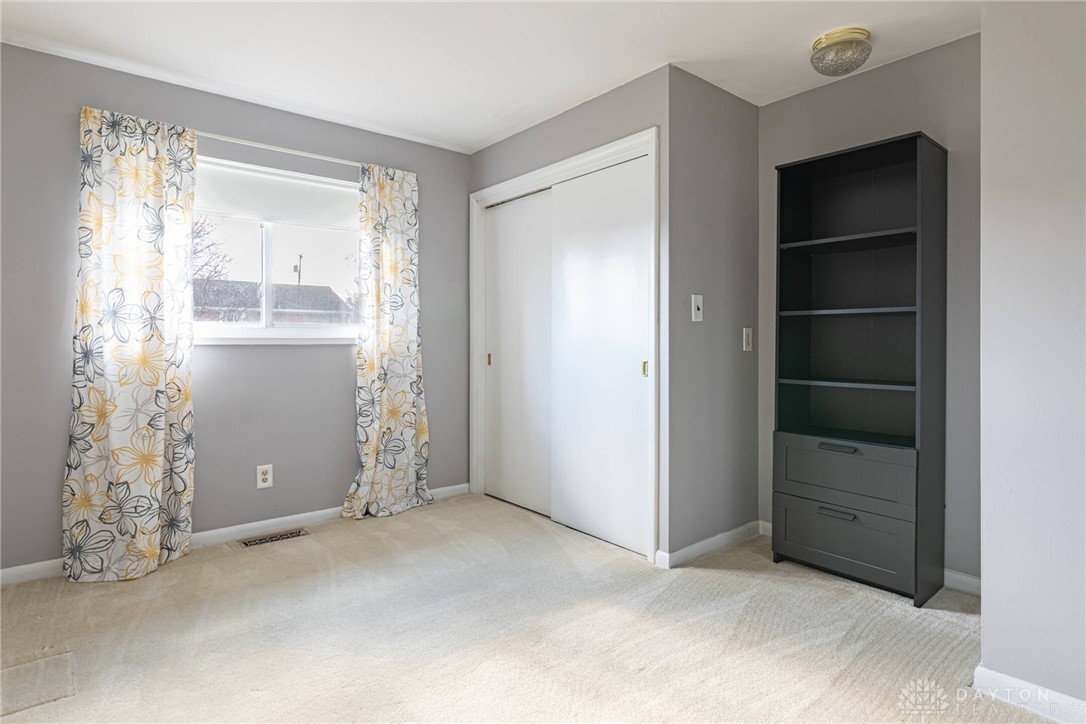 1051 Kenosha Road Kettering, OH 45429 - Photo 15 of 27