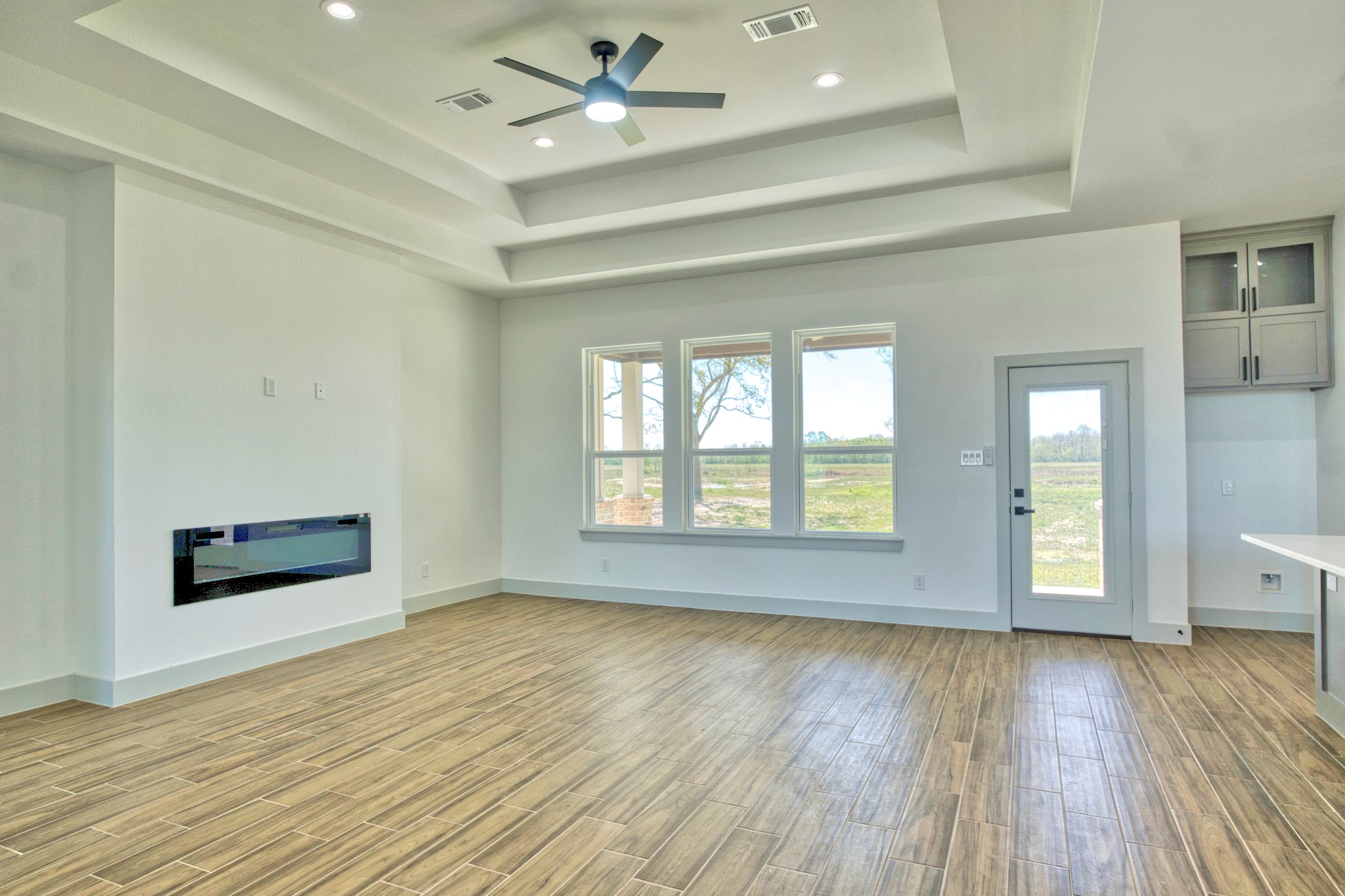 931 Buffalo Trail Angleton, TX 77515 - Photo 7 of 38