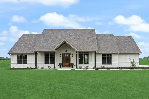 $698,000 | 120 Quail Run Court, Decatur, TX 76234
