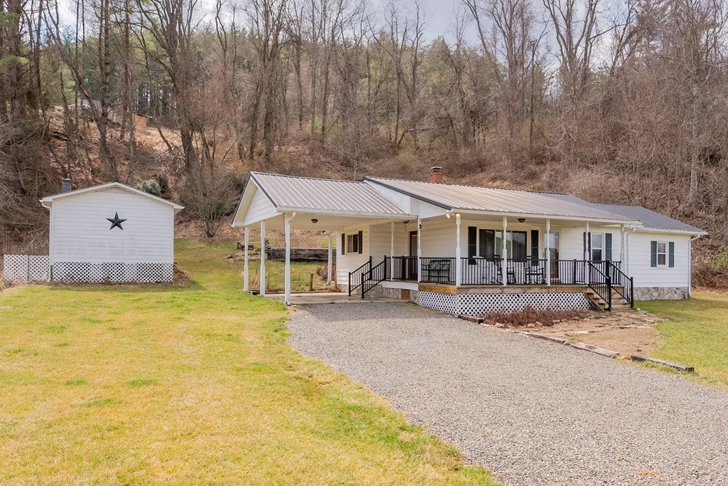 2060 Delhart Road Galax, VA 24333 - Photo 47 of 73 Gallery Image 47