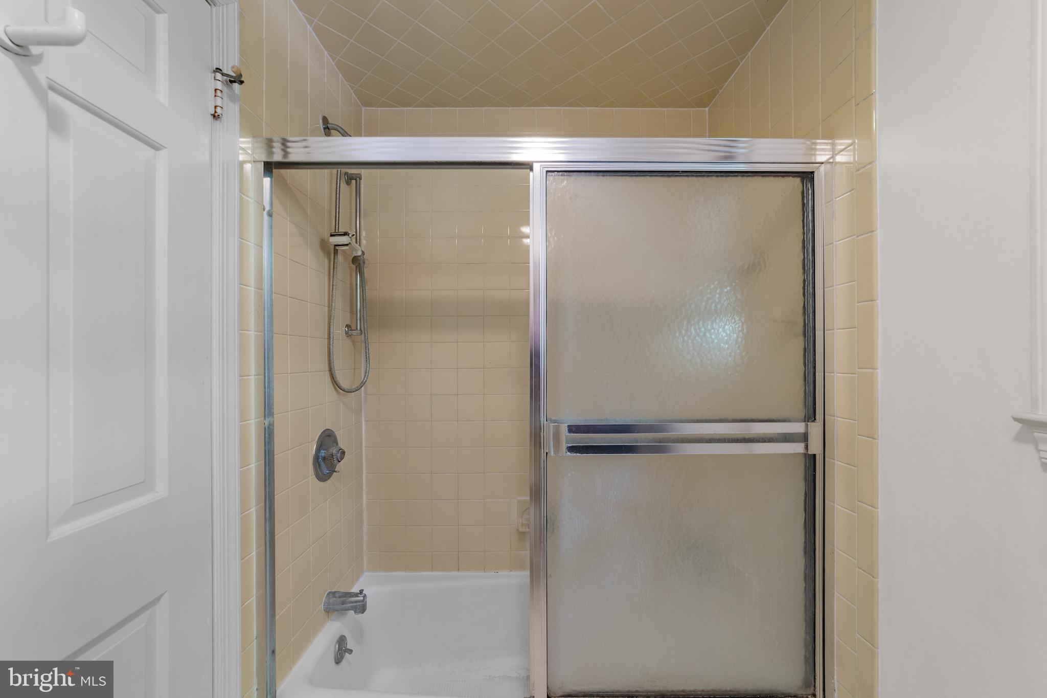 110 Partree Road Cherry Hill, NJ 08003 - Photo 25 of 35 Hall Bath - Main Floor