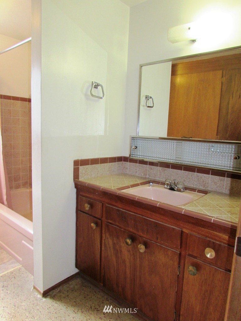 1607 South 27th Street Renton, WA 98055 - Photo 14 of 25