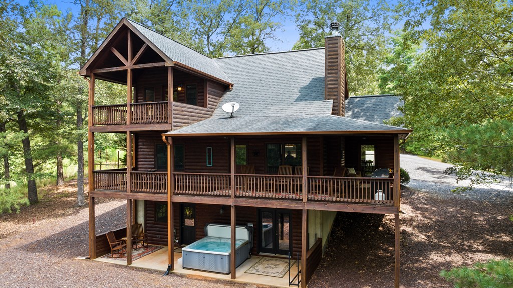 4 Shalom Drive Blue Ridge, GA 30513 - Photo 8 of 59 Gallery Image 8