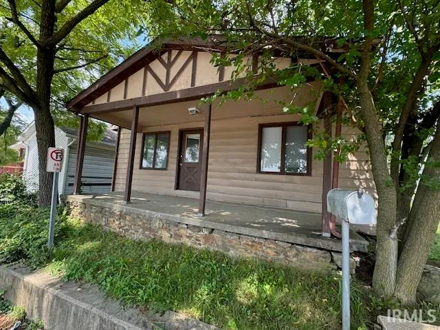 $199,900 | 1222 West Kirkwood Avenue, Bloomington, IN 47404