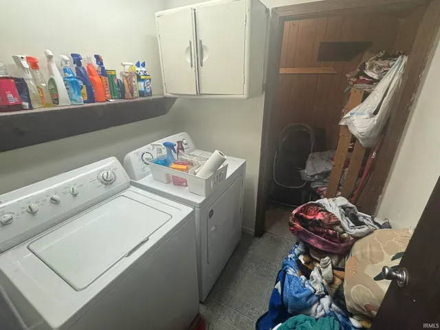 $199,900 | 1222 West Kirkwood Avenue, Bloomington, IN 47404