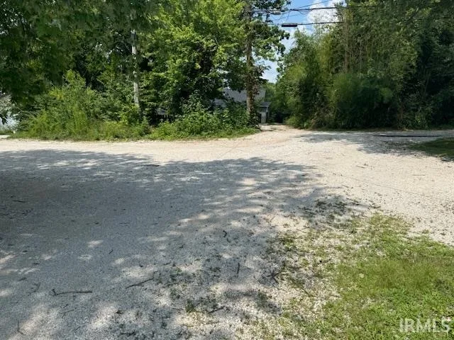 $199,900 | 1222 West Kirkwood Avenue, Bloomington, IN 47404