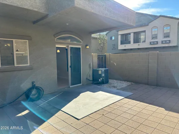 $1,995 | 17150 North 23rd Street, Unit 136, Phoenix, AZ 85022