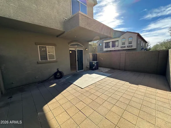 $1,995 | 17150 North 23rd Street, Unit 136, Phoenix, AZ 85022