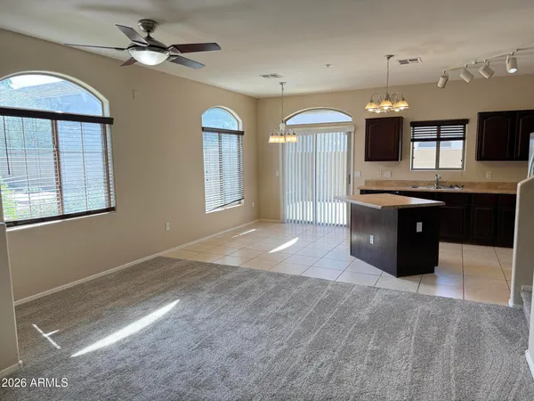 $1,995 | 17150 North 23rd Street, Unit 136, Phoenix, AZ 85022