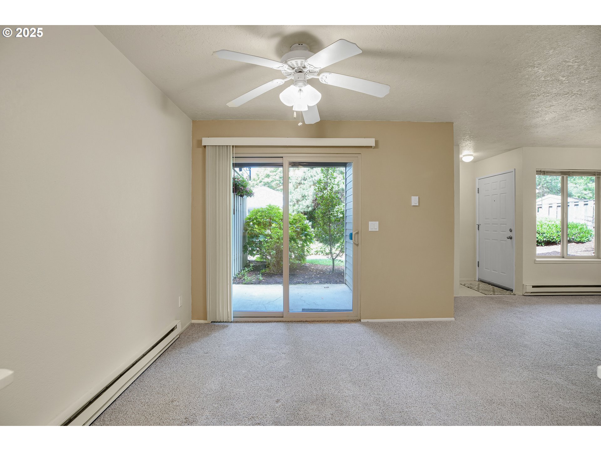 86 Kingsgate Road, Unit F101 Lake Oswego, OR 97035 - Photo 16 of 42 Gallery Image 16