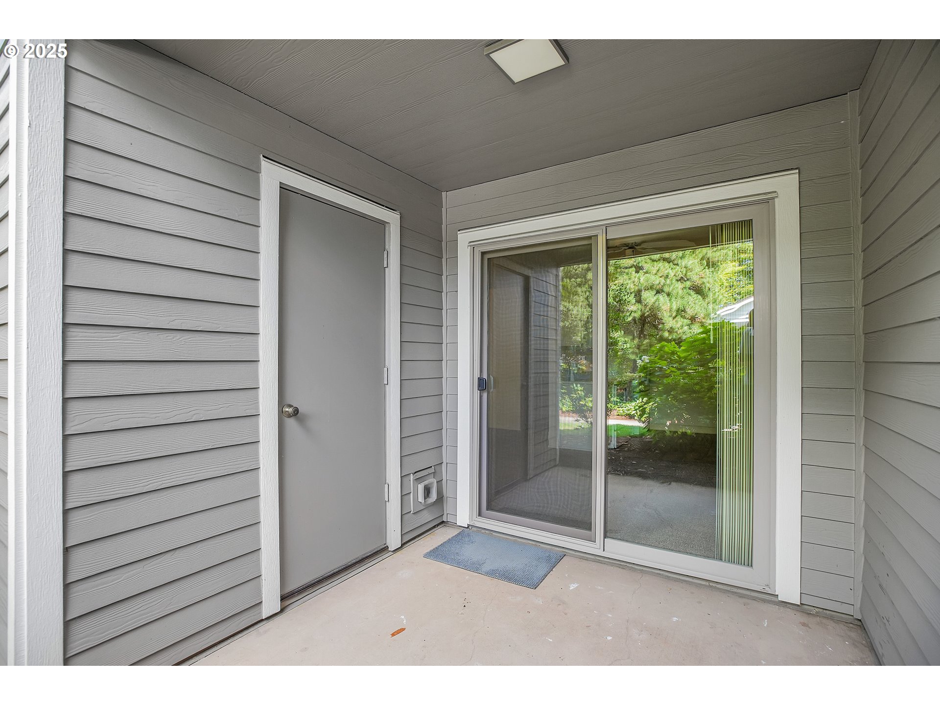 86 Kingsgate Road, Unit F101 Lake Oswego, OR 97035 - Photo 18 of 42 Gallery Image 18