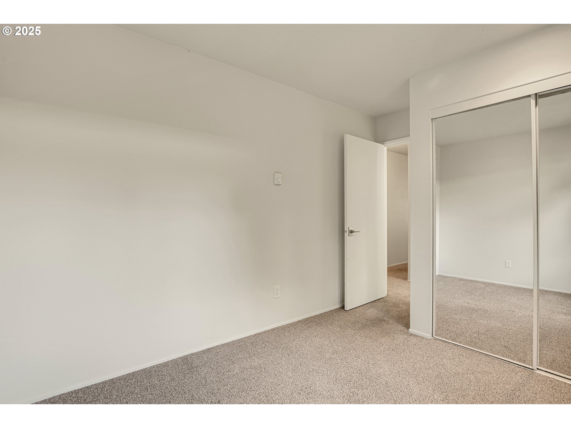 86 Kingsgate Road, Unit F101 Lake Oswego, OR 97035 - Photo 31 of 42 Gallery Image 31