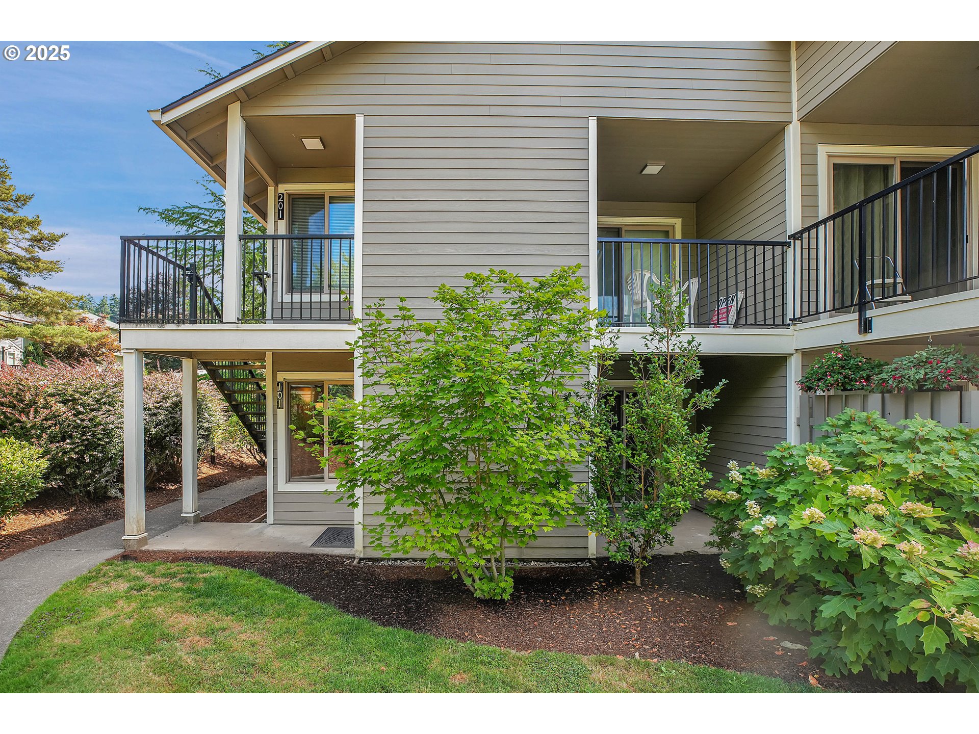 86 Kingsgate Road, Unit F101 Lake Oswego, OR 97035 - Photo 34 of 42 Gallery Image 34