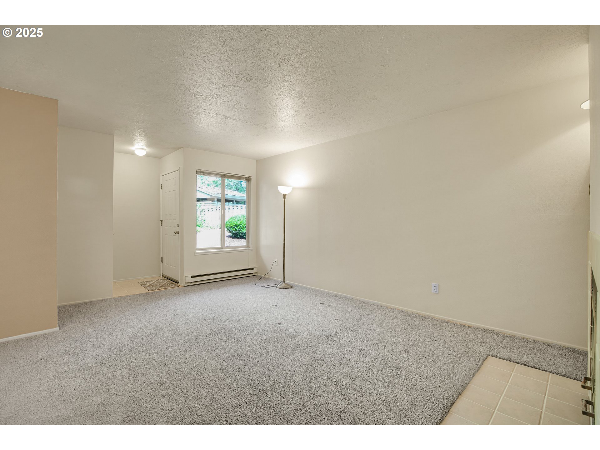 86 Kingsgate Road, Unit F101 Lake Oswego, OR 97035 - Photo 8 of 42 Gallery Image 8