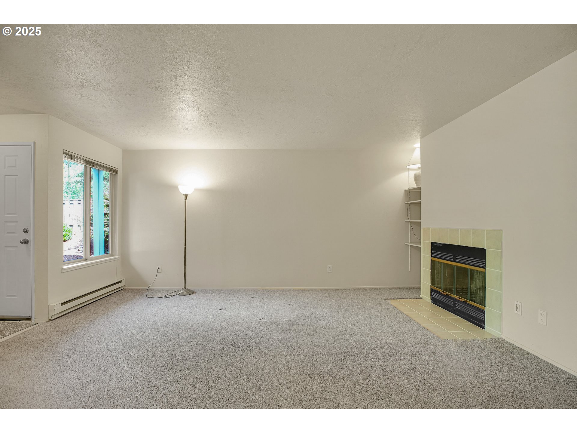 86 Kingsgate Road, Unit F101 Lake Oswego, OR 97035 - Photo 9 of 42 Gallery Image 9