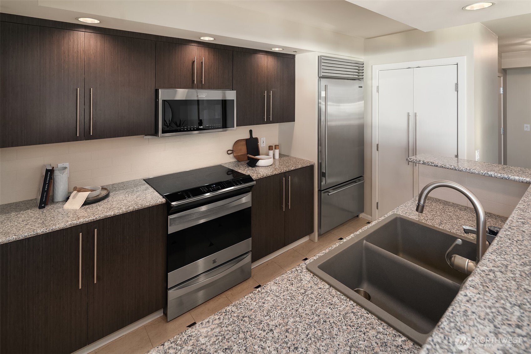 2000 1st Avenue, Unit 1402 Seattle, WA 98121 - Photo 12 of 36