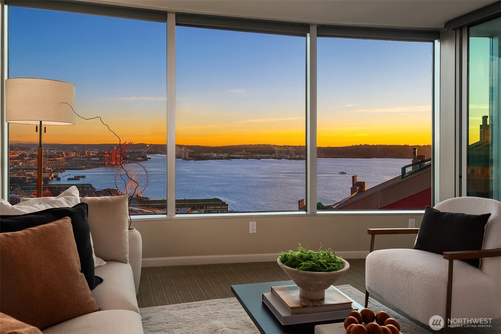 2000 1st Avenue, Unit 1402 Seattle, WA 98121 - Photo 3 of 36