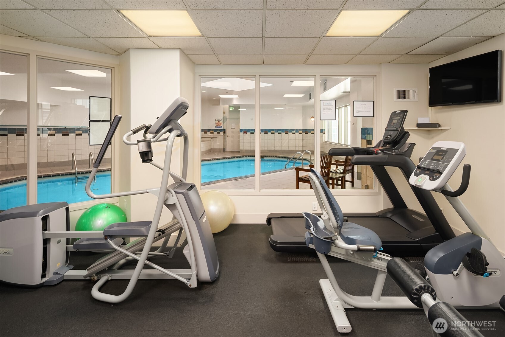 2000 1st Avenue, Unit 1402 Seattle, WA 98121 - Photo 34 of 36