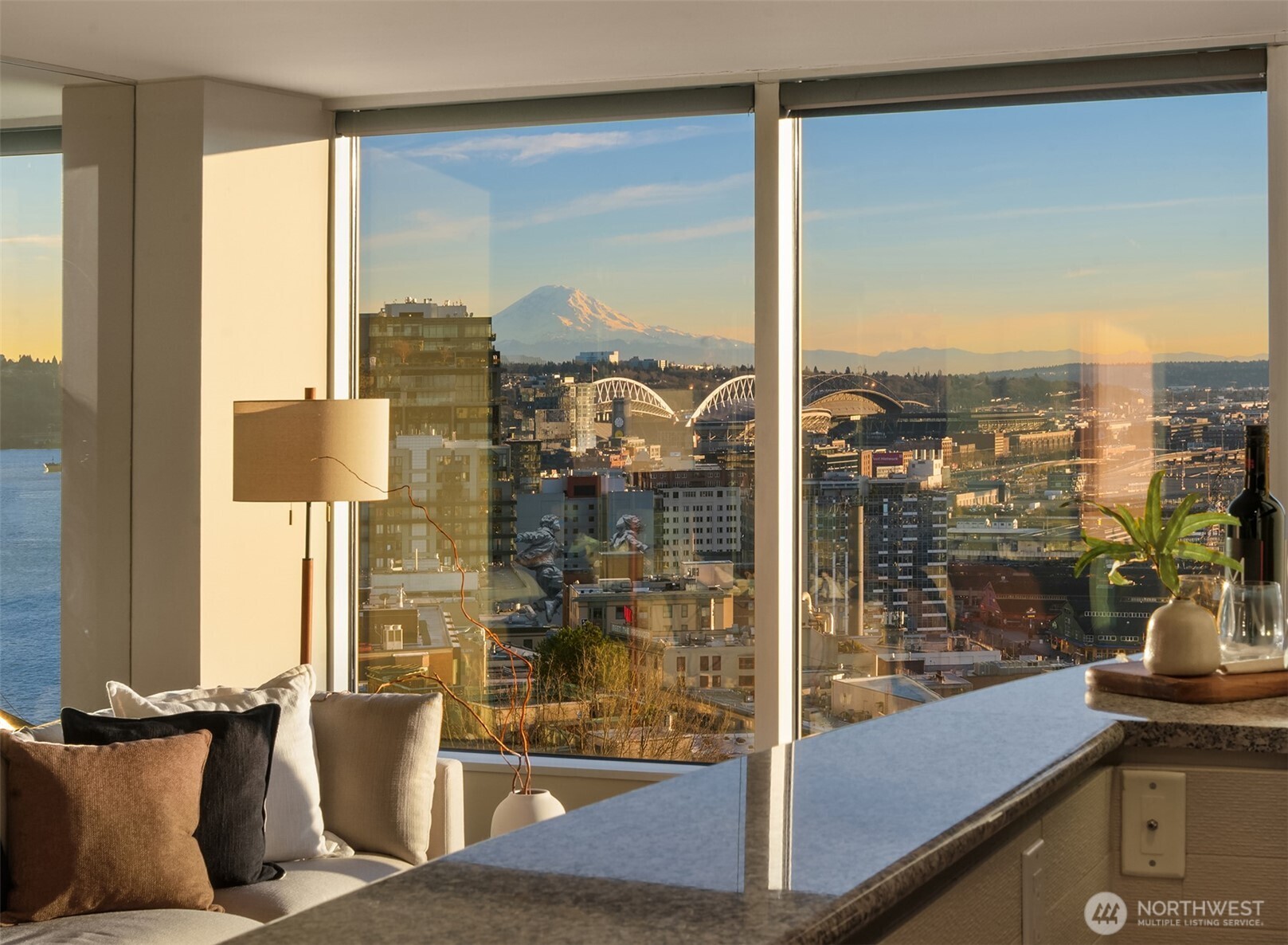 2000 1st Avenue, Unit 1402 Seattle, WA 98121 - Photo 9 of 36