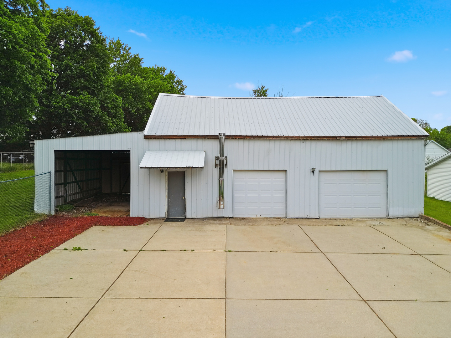 1301 Long Street Dixon, IL 61021 - Photo 11 of 47