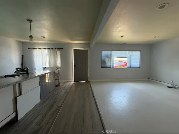 $3,200 | 8402 Slater Avenue, Huntington Beach, CA 92647