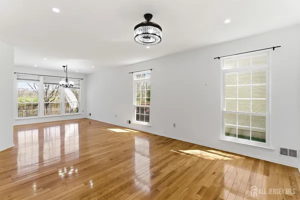 $4,000 | 62 Magellan Way, Franklin Park, NJ 08823