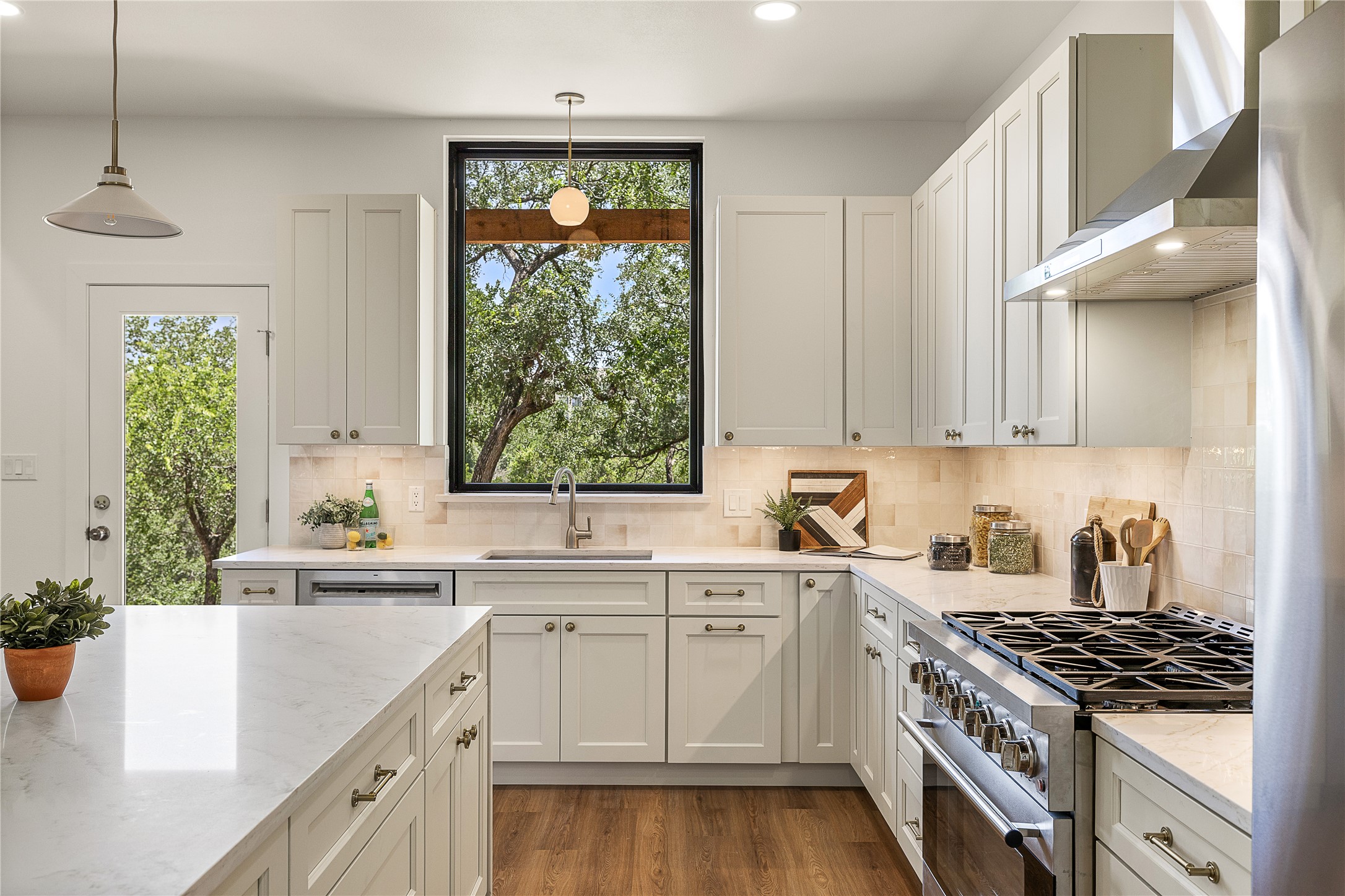 1014 Country Club Road Georgetown, TX 78628 - Photo 12 of 26