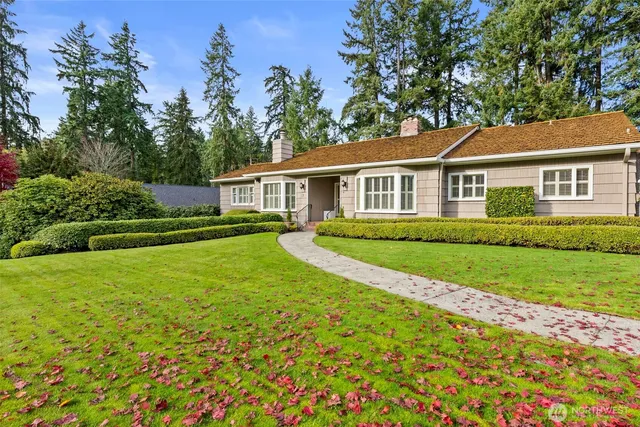 $1,200,000 | 1 Forest Glen Lane Southwest, Lakewood, WA 98498