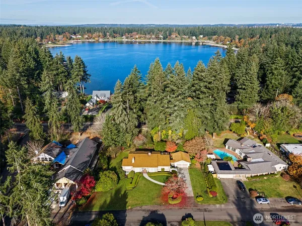 $1,100,000 | 1 Forest Glen Lane Southwest, Lakewood, WA 98498