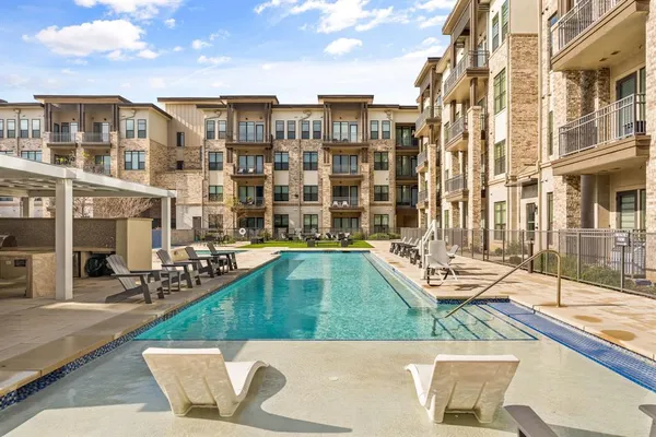 $459,999 | 2700 Old Denton Road, Unit 2204, Carrollton, TX 75007