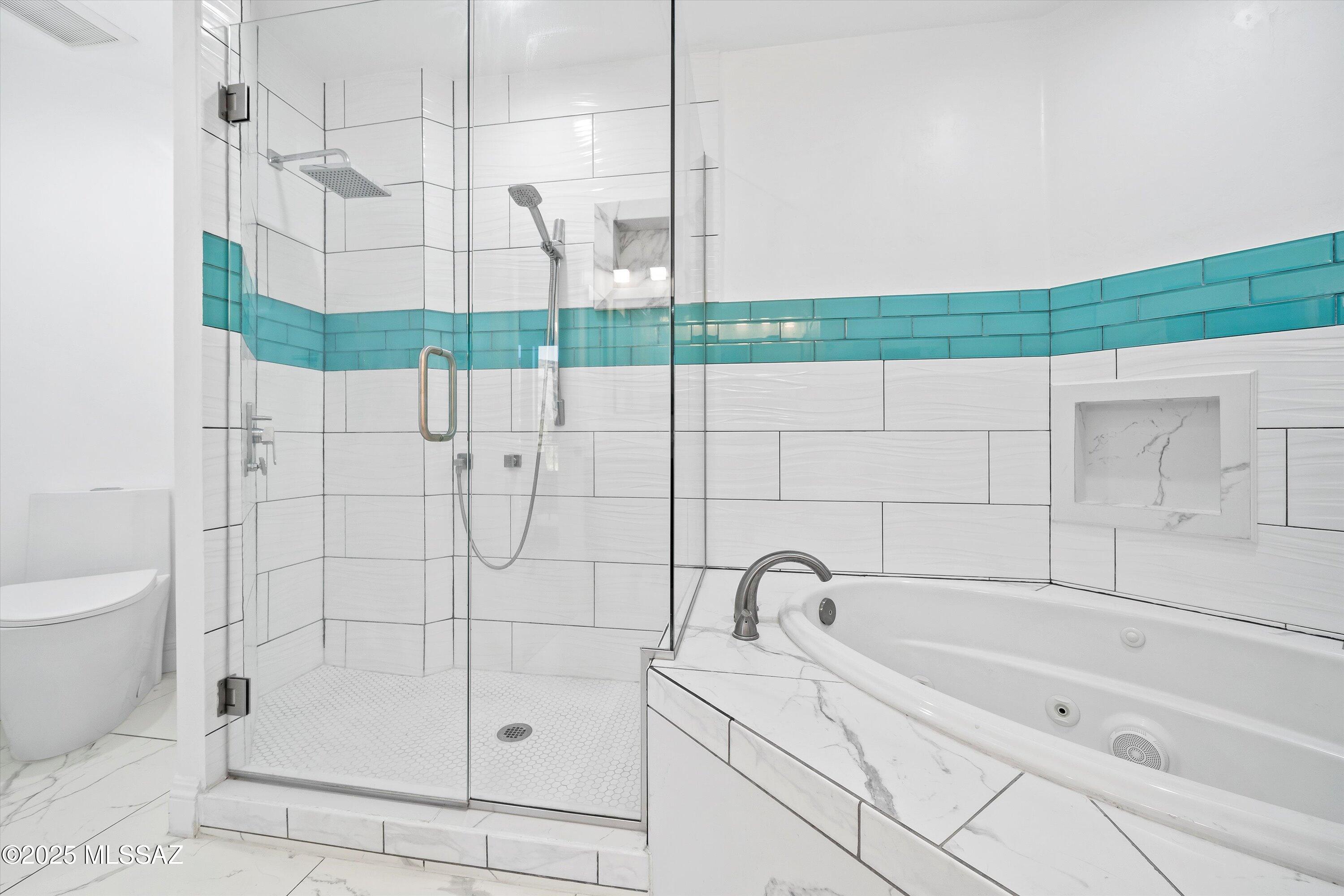 4620 East Swans Nest Road Tucson, AZ 85718 - Photo 20 of 45 Primary Bathroom