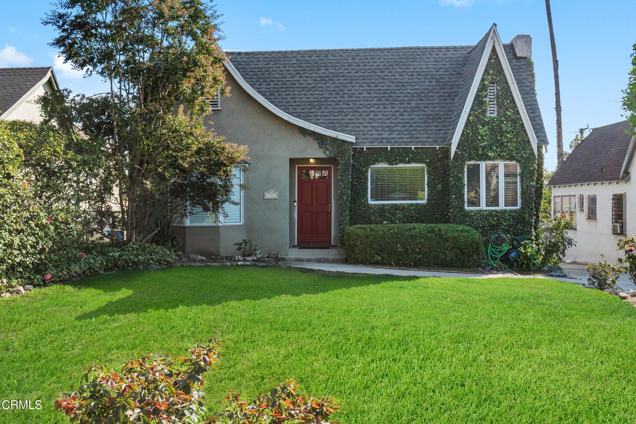 432 West Poppyfields Drive Altadena, CA 91001 - Photo 23 of 23 a front view of house with yard and green space
