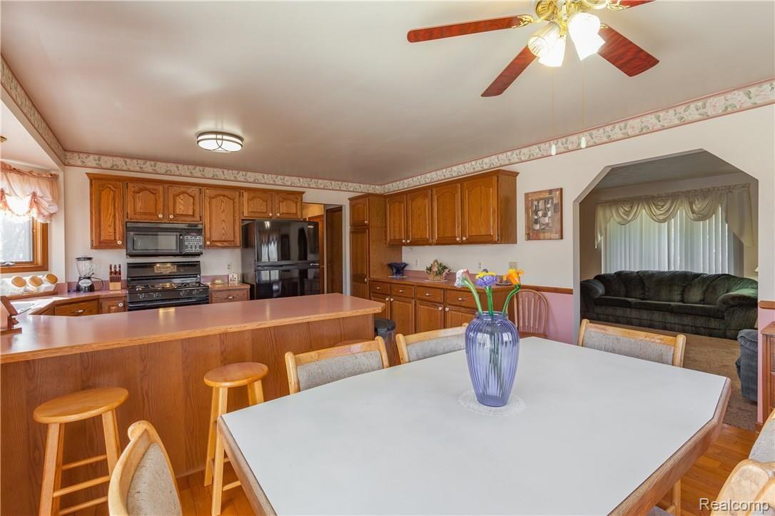 2310 Pingree Road Howell, MI 48843 - Photo 10 of 41 IMG_3646.jpg