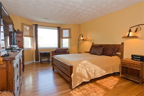 17 Rowe Hill Road Stoneham, MA 02180 - Photo 10 of 17 Gallery Image 10