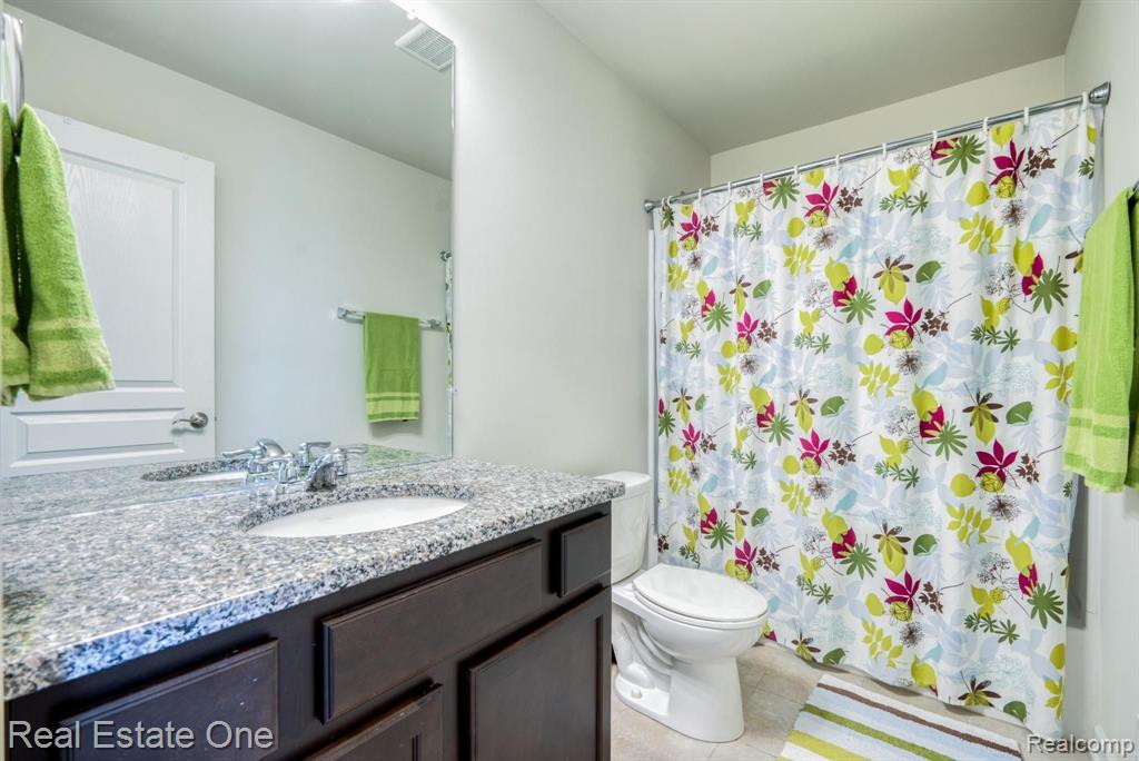 313 Glenhurst Boulevard Rochester Hills, MI 48307 - Photo 19 of 31