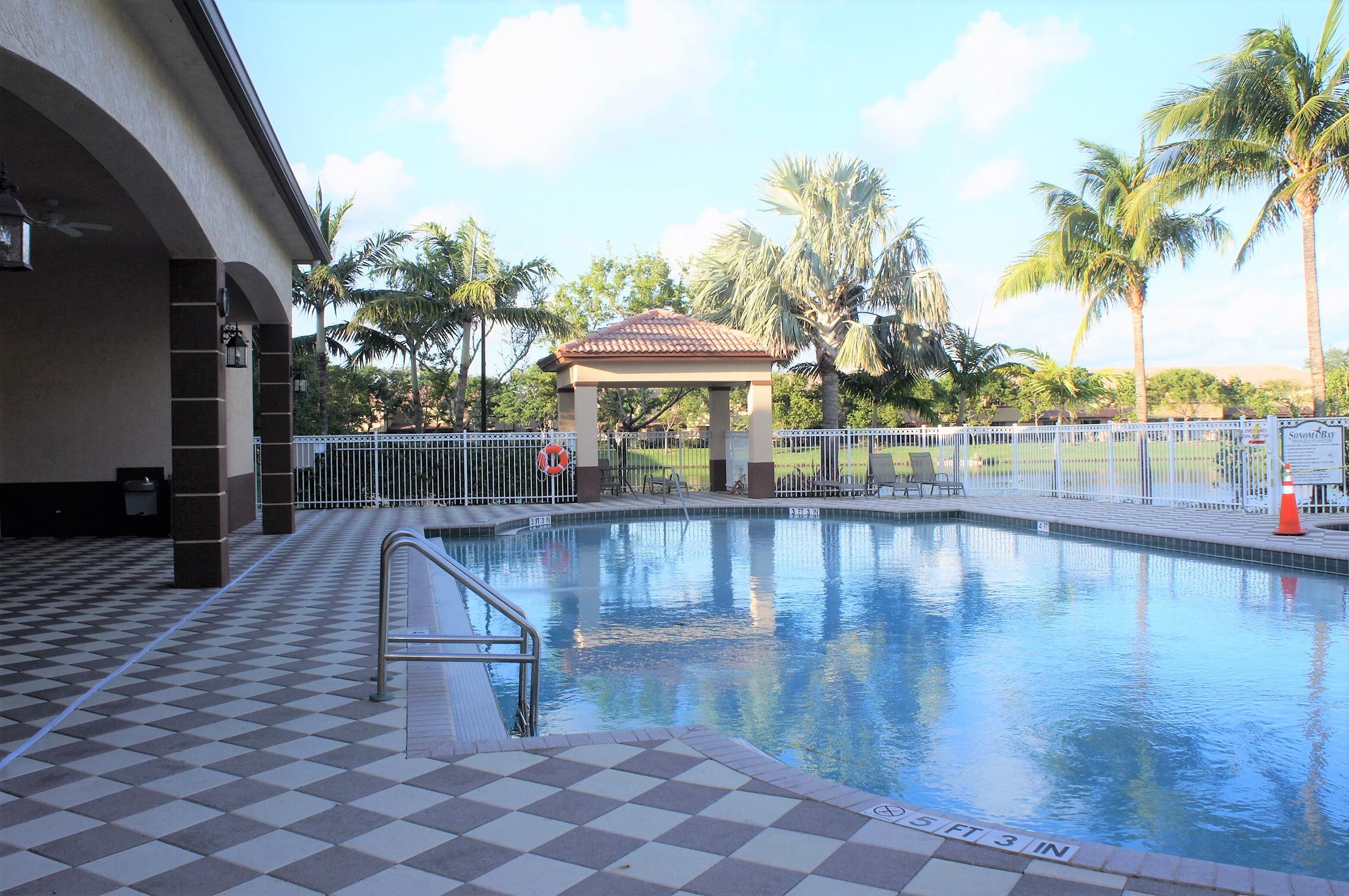 1994 Alamanda Way Riviera Beach, FL 33404 - Photo 22 of 24 pool (3)