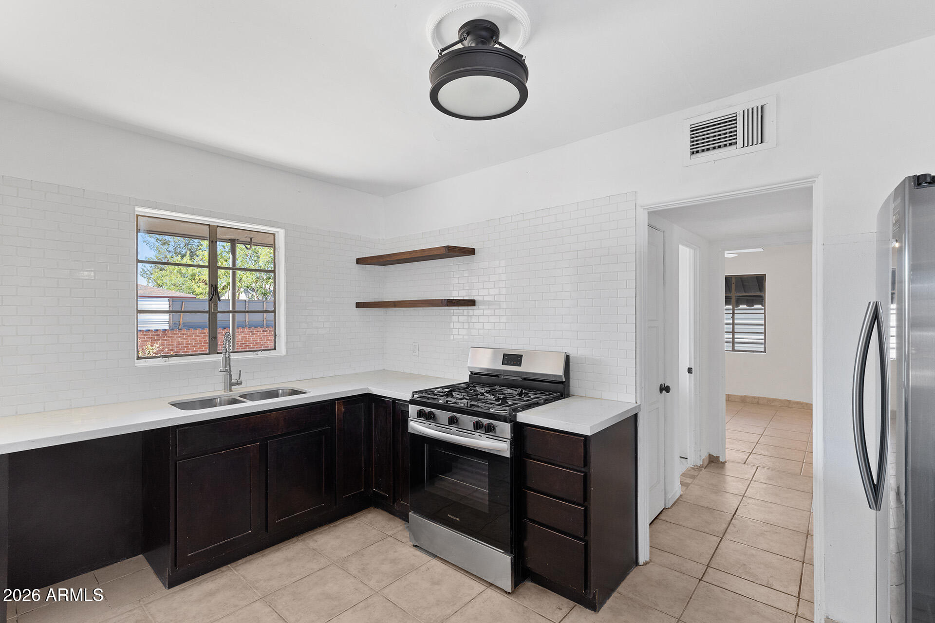 2935 East Portland Street Phoenix, AZ 85008 - Photo 16 of 33 19