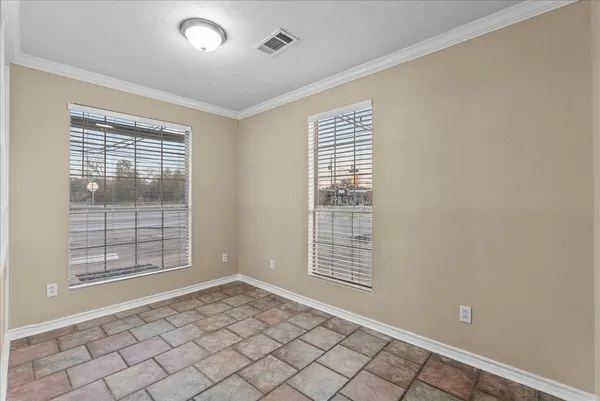 $1,795 | 114 Grand Avenue, Bacliff, TX 77518