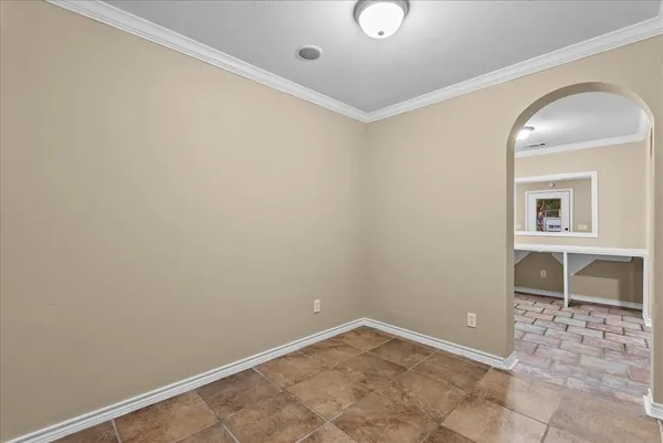 $1,795 | 114 Grand Avenue, Bacliff, TX 77518