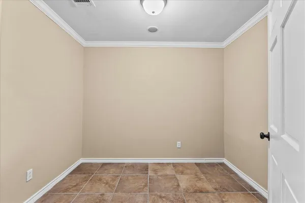 $1,795 | 114 Grand Avenue, Bacliff, TX 77518