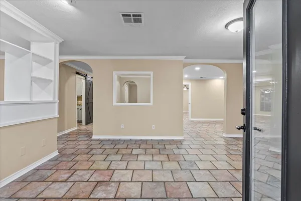 $1,795 | 114 Grand Avenue, Bacliff, TX 77518