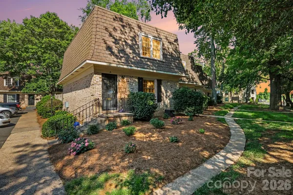 $329,000 | 2235 Rexford Road, Unit C, Charlotte, NC 28211