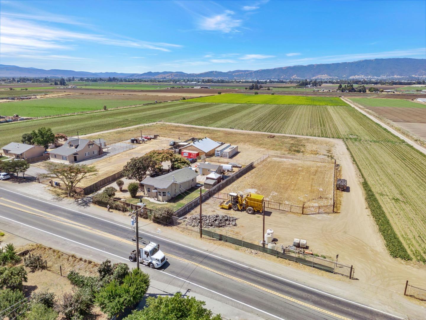 2712 Ferguson Road Gilroy, CA 95020 - Photo 13 of 55